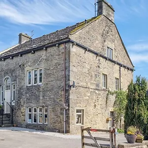  Holiday home Kelvin House